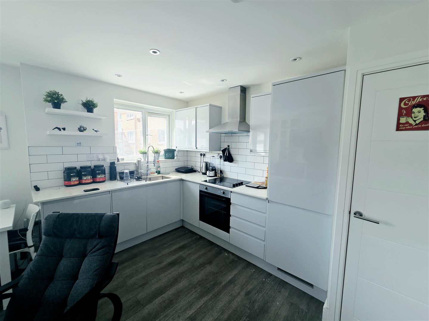 Highmoor, Marina, Swansea, SA1 1YE